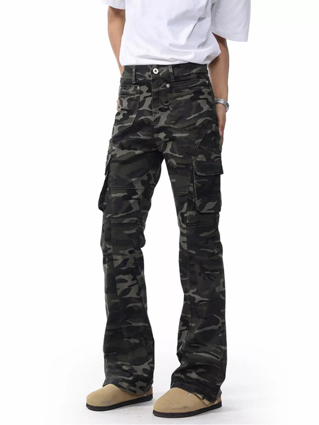 Men's Vintage Camo Cargo Pants by Trendsi