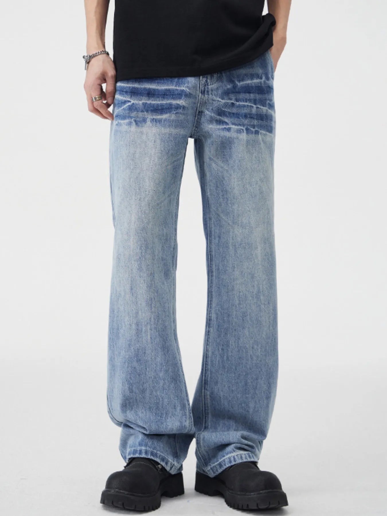 Men's Vintage Wash Wide Leg Jeans by Trendsi