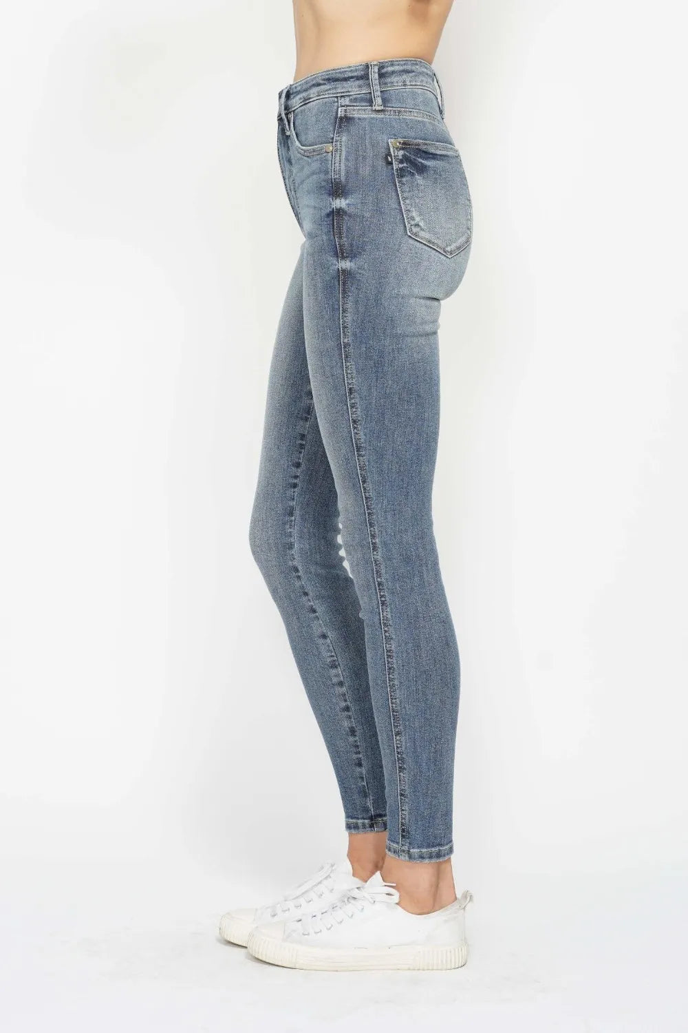 Judy Blue Full Size Tummy Control Contrast Wash Skinny Jeans by Trendsi