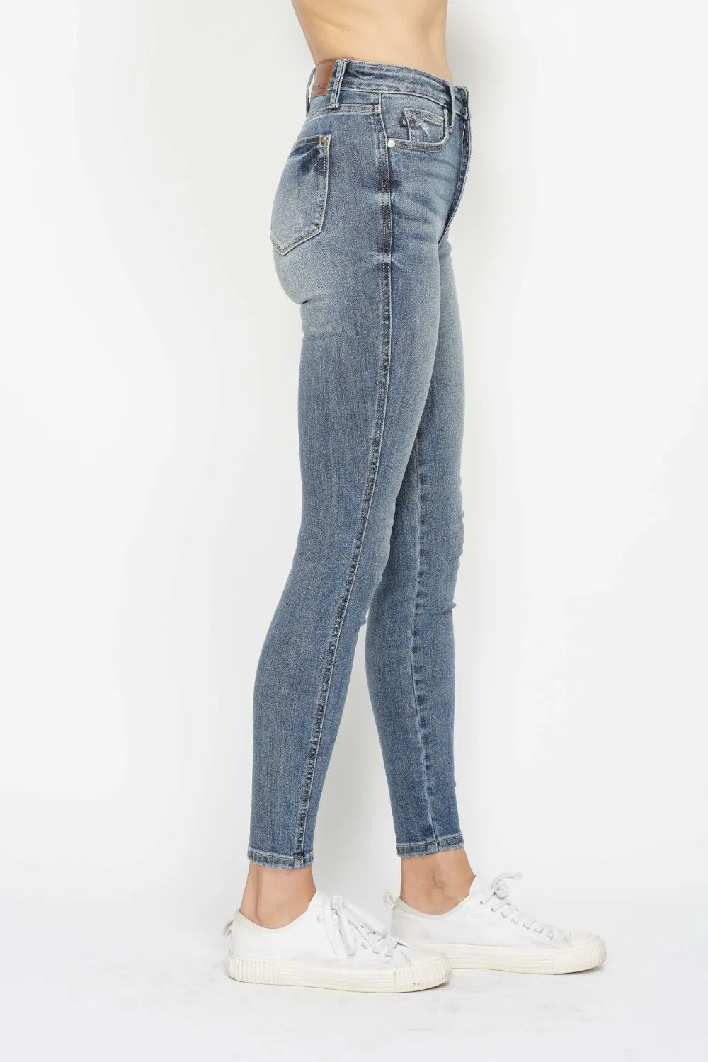 Judy Blue Full Size Tummy Control Contrast Wash Skinny Jeans by Trendsi