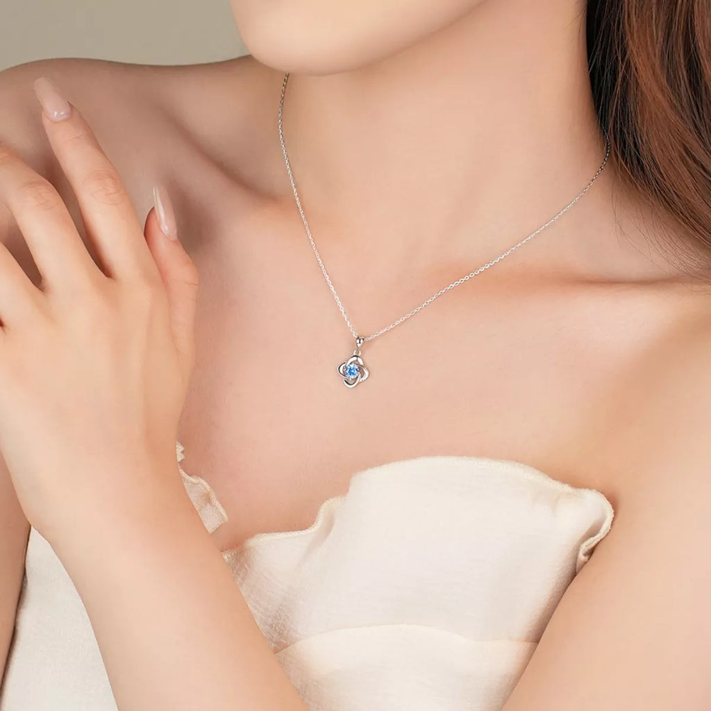Four-Leaf Clover Pendant Necklace by Trendsi